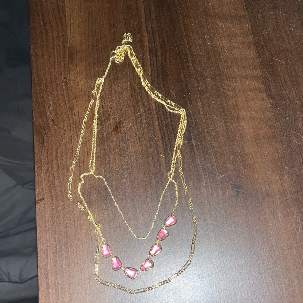Kendra Scott necklace